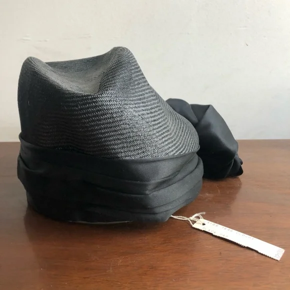 Tia Mazza New York] Vintage 1920’s style Black Sateen Big Flower Corsage hat